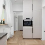 Appartement Sloneczny I Przestronny W Sercu Szczecina By Renters Szczecin