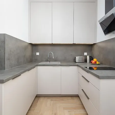 Apartment Sloneczny I Przestronny W Sercu Szczecina By Renters Stettin